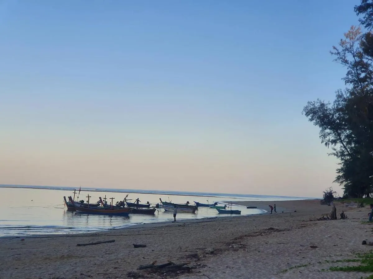 فندق فندق أتوم بوكيت Nai Yang Beach