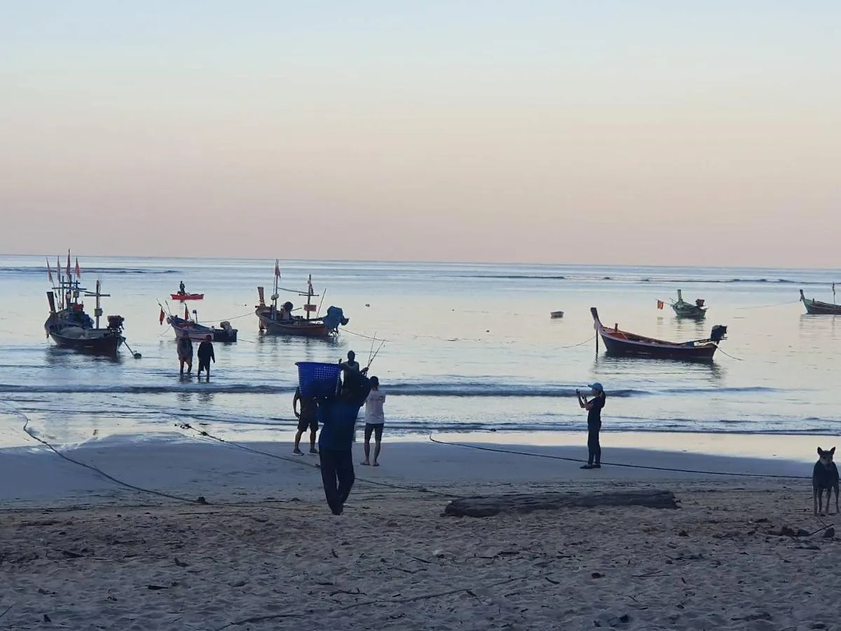 아톰 푸켓 호텔  Nai Yang Beach