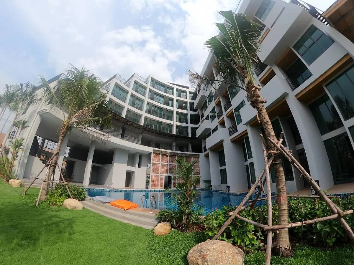 Atom Phuket Hotel -Sha Plus Nai Yang Beach 3*,