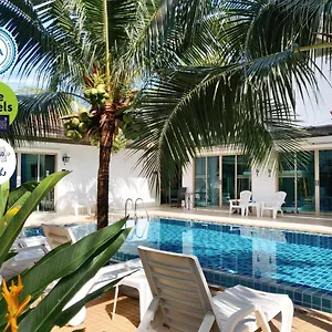 3* Gasthuis The Snug Airportel - Phuket Airport